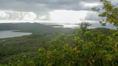 Martinique egzotik tatil deniz ve okyanus arasında