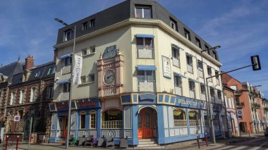 Beauvais (Fransa) Havaalanı Tille çok uzak olmayan bir şehirdir