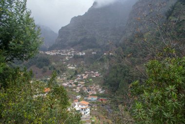 Rahibeler Vadisi: ada Madeira niteliği şaşırtıcı