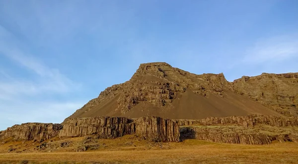 Islandia y asombrosa naturaleza y paisajes icelandic — Foto de Stock