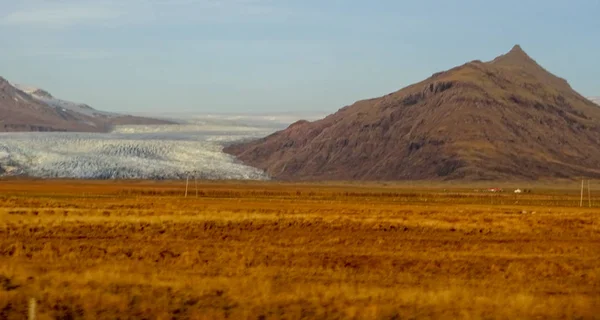 Islândia e incrível natureza icelandic e paisagens — Fotografia de Stock