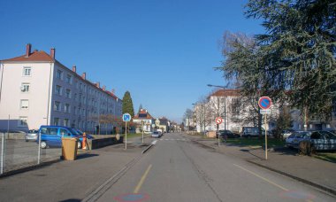 Huningue güzel bir Fransız şehir olduğunu