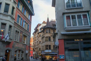 Basel Swizerland çok güzel şehirdir