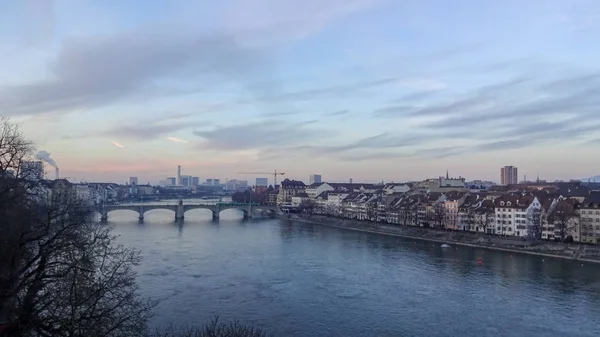 Bazylea jest bardzo piękne miasto w Szwajcarii — Zdjęcie stockowe