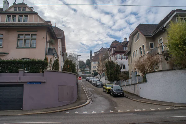 Basilea es una ciudad muy hermosa en Swizerland — Foto de Stock