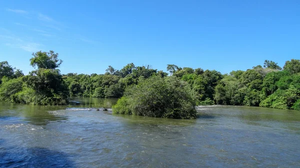 Iguazu vízesései. Az egyik a természet csodáit Argentínában és Brasil — Stock Fotó