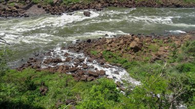 Iguazu şelaleleri. Arjantin ve Brezilya doğa mucizeleri biri