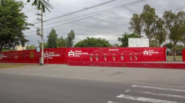 Ica, Peru'da Huacachina vahası yakınlarında küçük bir şehirdir.