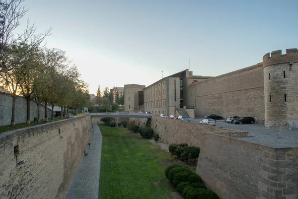 Zaragoza hermosa ciudad en Aragón, España —  Fotos de Stock