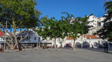 Albuferira Portekiz'in güneyinde güneşli bir tatil beldesidir