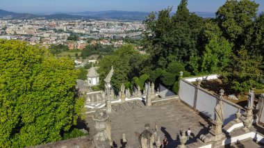 Braga Portekiz güzel bir şehirdir. İnanılmaz mimari