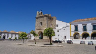 Portekiz'in güneyinde Faro şehir ve doğal park Ria Formosa