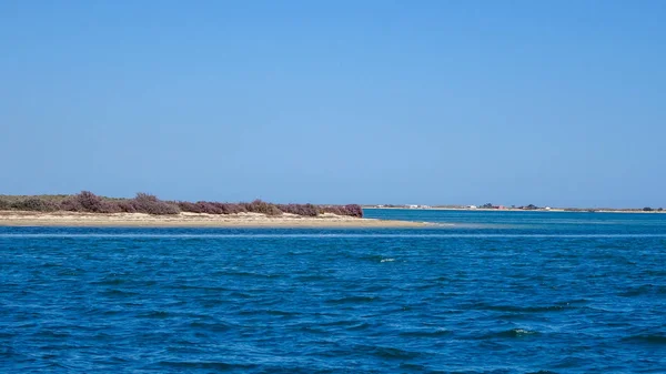 Faro stad en natuurpark Ria Formosa in het zuiden van Portugal — Stockfoto