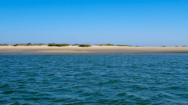 Faro stad och naturpark Ria Formosa i södra Portugal — Stockfoto