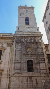 Toulon Fransa'da harika bir şehirdir. Plajlar ve evler