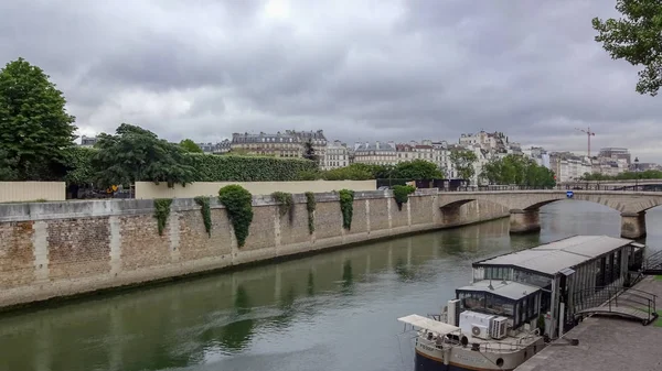 Paris, Fransa'nın başkenti. Şehir merkezinin muhteşem mimarisi — Stok fotoğraf