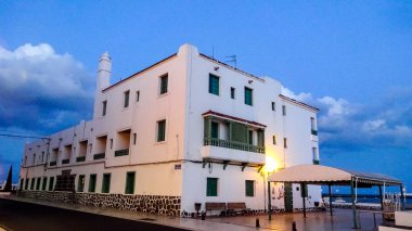 Arrecife, Lanzarote, Kanarya adasının başkentidir.