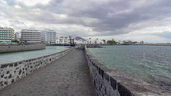 Arrecife är huvudstad i Lanzarote, kanariska ön — Stockfoto