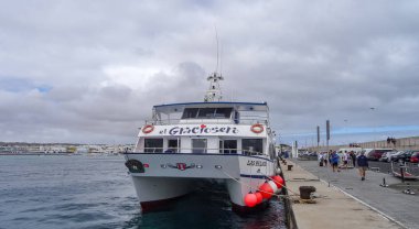 Corralejo, İspanya'nın Canarias şehrinde yer alan bir şehirdir. Güzel vahşi plajlar.
