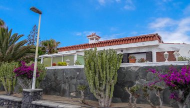 Maspalomas ve Playa del Ingles, İspanya'nın Gran-Canaria adasının güneyinde güzel bir tesistir.