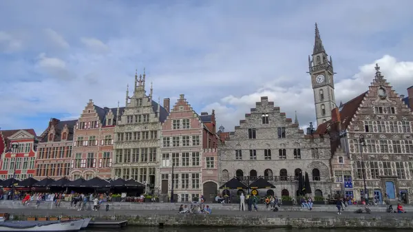 Gent es una ciudad muy hermosa en Bélgica — Foto de Stock