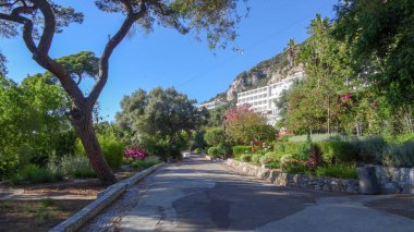 Cebelitarık Avrupa'nın güneyinde güzel bir yerdir