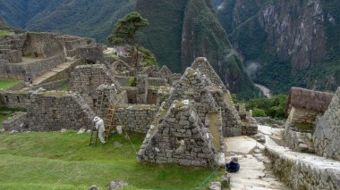 Peru'daki Machu Picchu dünyanın mucizelerinden biri.