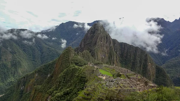 Peru'daki Machu Picchu dünyanın mucizelerinden biri. — Stok fotoğraf