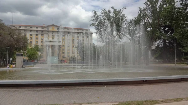 Mendoza är en vacker stad i västra Argentina — Stockfoto