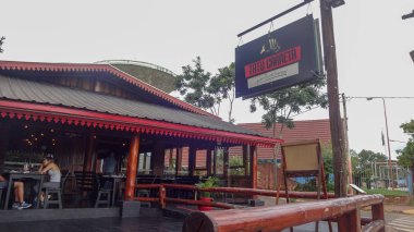 Puerto Iguazu Arjantin'de bir şehir, şelaleler yakın