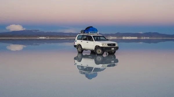 Salar Uyuni in Bolivia is a nature miracle — Stock Photo, Image