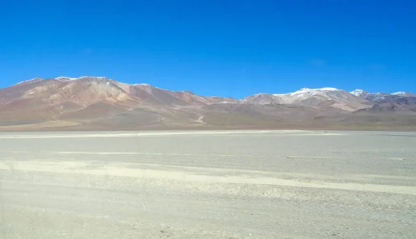 Planalto Altiplano com natureza muito atípica na Bolívia — Fotografia de Stock