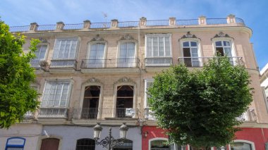 Cadiz İspanya 'nın güneyinde çok eski bir şehirdir.