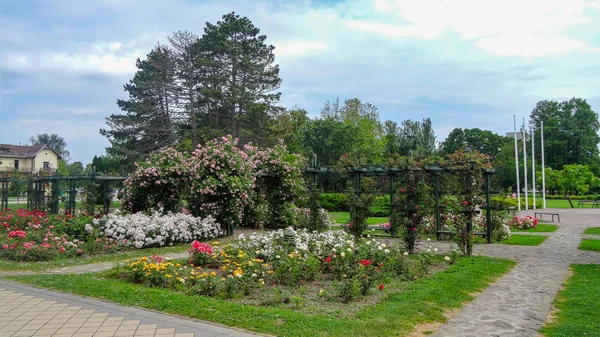 Keszthely ist ein kleiner Ferienort am Ufer des Balatons — Stockfoto