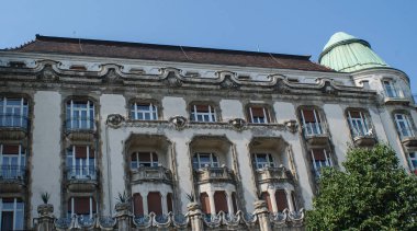 Budapeşte 'de Gellert termal banyosu dinlenmek için iyi bir yerdir.