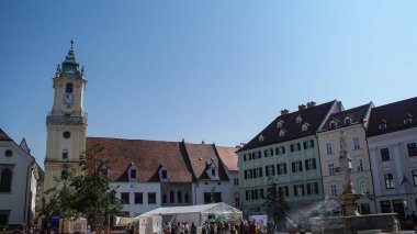 Bratislava Slovakya 'nın başkentidir, güzel mimaridir.