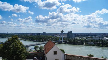 Bratislava Slovakya 'nın başkentidir, güzel mimaridir.