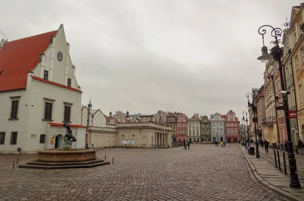 Poznan es la ciudad vieja en Polonia — Foto de Stock