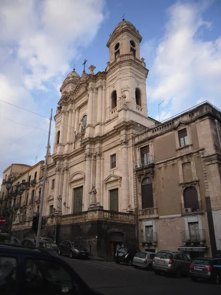 Catania es una hermosa ciudad en Sicilia isla, Italia — Foto de Stock