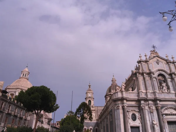 Catania é uma bela cidade na ilha da Sicília, Itália — Fotografia de Stock