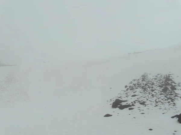 Famoso volcán Etna en la isla de Sicilia — Foto de Stock