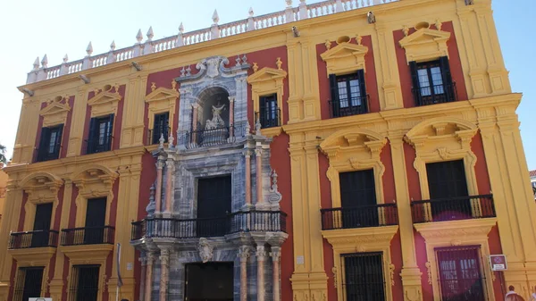 Малага - старый и очень красивый город в Испании — стоковое фото