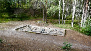 Karelia, Kuzey Rusya 'da çok güzel bir cumhuriyettir. Şelalesi ve eski bir yanardağı olan Girvas Milli Parkı.