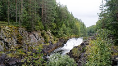 Kivac, Rusya Federasyonu 'nun Karelia eyaletinde yer alan bir rezerv ve şelaledir. Kalacak çok güzel bir yer.