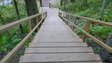 Rusya 'nın kuzeyindeki Doğal Park. Şelaleler, muhteşem doğa ve gerçek bir Rus ormanı. Karelya Cumhuriyeti