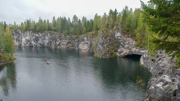 Russo Del Nord Canyon Inondato Acqua Ruskeala Park Gorta Antica — Foto Stock