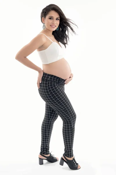 Счастливая Улыбающаяся Беременная Женщина Прикасающаяся Животу Белом Фоне Концепция Беременности — стоковое фото