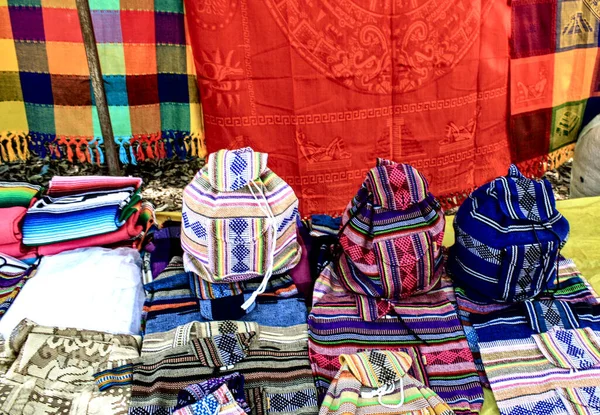 Turistler için Meksika el sanatları