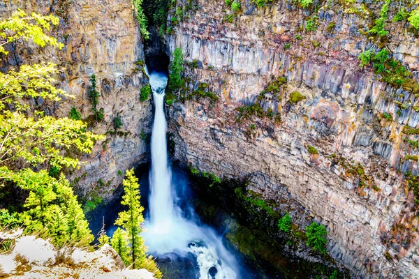 Όμορφο Spahats Πέφτει Στις Ροές Πηγάδια Γκρι Provincial Park Καναδάς — Φωτογραφία Αρχείου