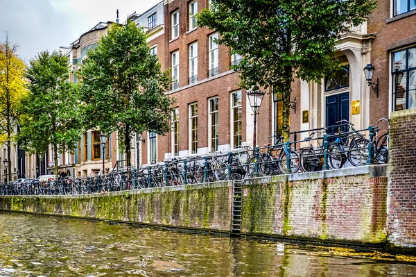 Herengracht Pánský Canal Velkým Historické Domy Zaparkovaných Kol Centra Amsterdamu — Stock fotografie